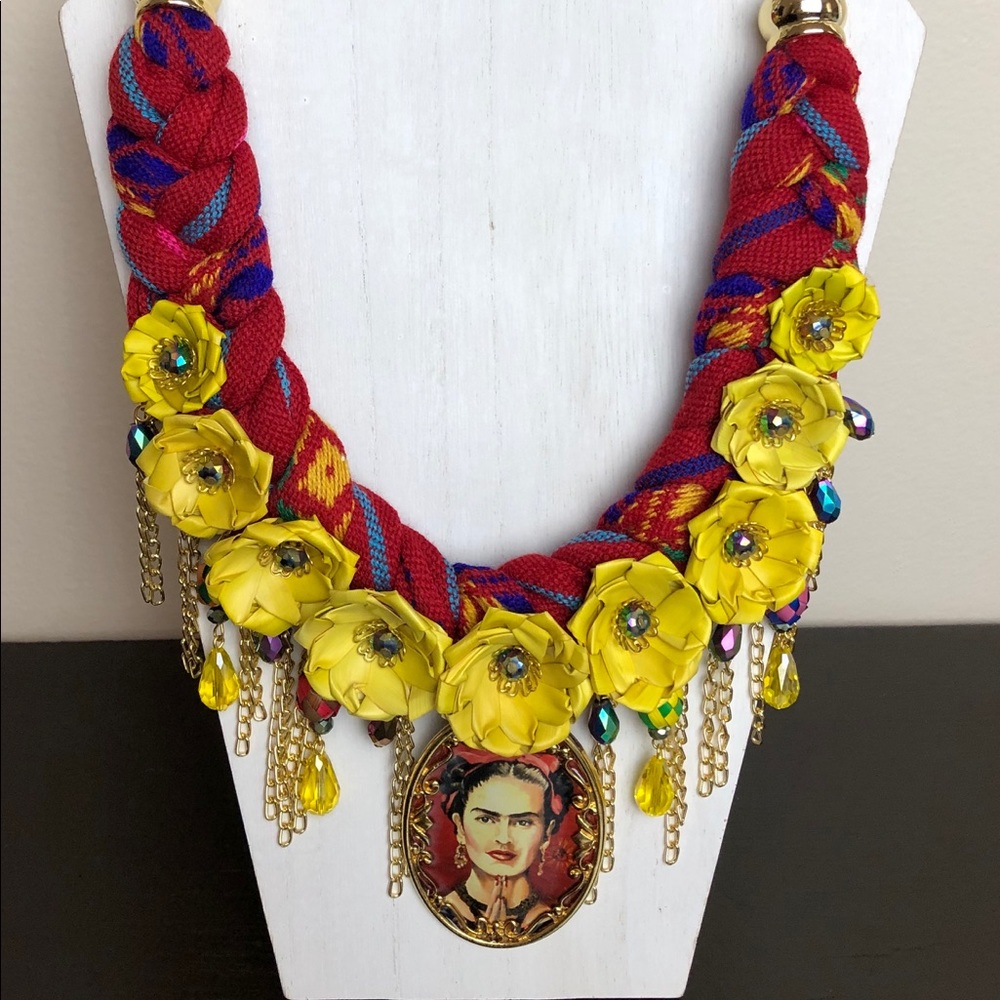 Necklace Frida Set with earrings handmade